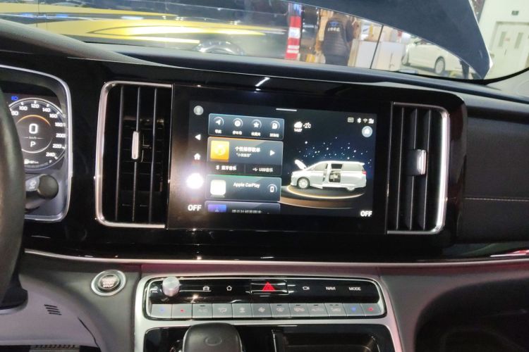 广汽传祺 传祺M8 2023款 大师系列 390T 至尊版中控内饰16