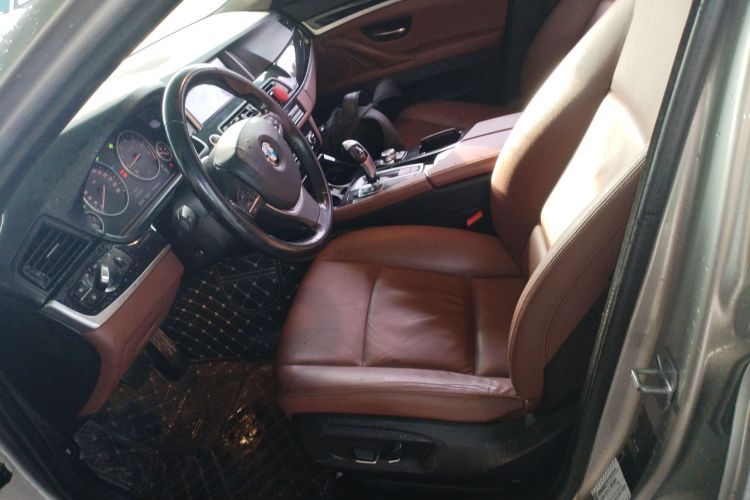 宝马5系 2017款 520Li 典雅型局部细节19