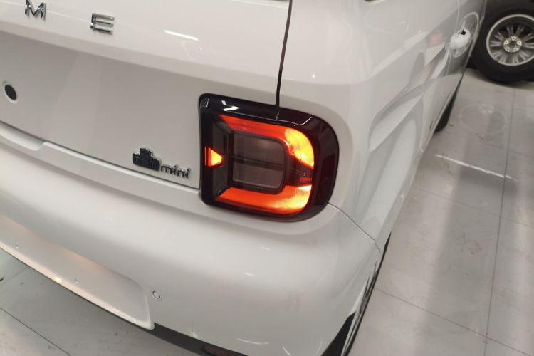 吉利银河 熊猫 2025款 210km 元气熊车身外观6006