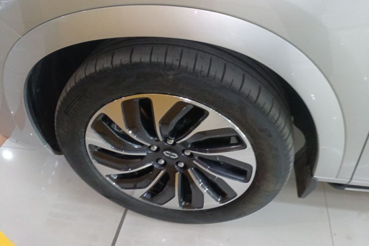 鸿蒙智行 问界M7 2024款 1.5T 智驾四驱Max版 5座车身外观6007