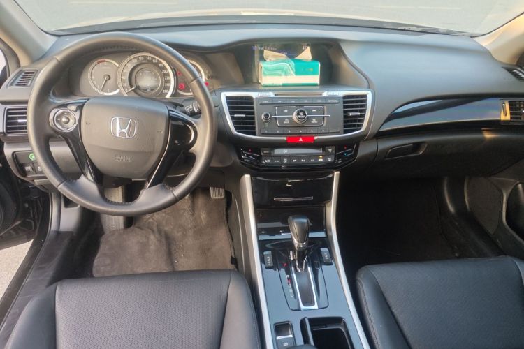 本田 雅阁 2016款 2.0L 精英版中控内饰12