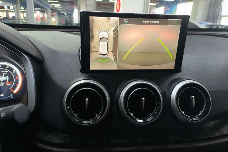 魏牌 VV5 2019款 1.5T 两驱智先锋中控内饰16