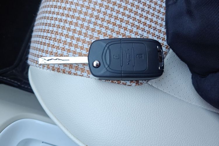 五菱汽车 宏光MINIEV 2024款 第三代 215km 青春版中控内饰11