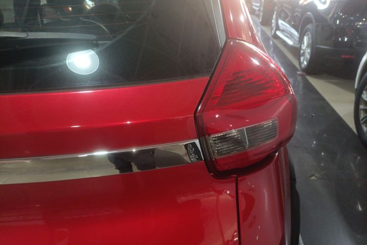 奇瑞 瑞虎3X 2018款 1.5L 自动精英版车身外观9