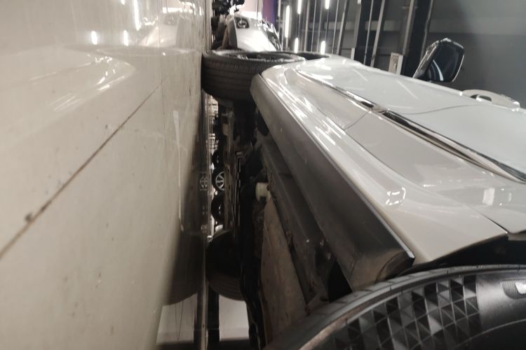 哈弗H9 2017款 2.0T 柴油四驱尊享型 5座局部细节9002