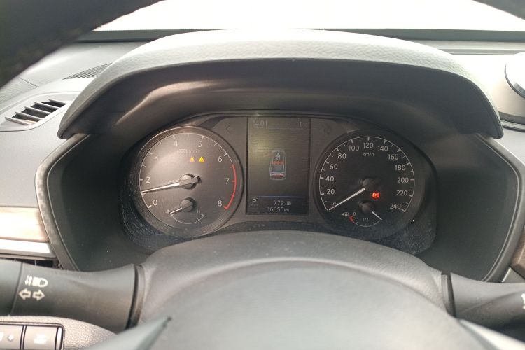 日产 天籁 2021款 2.0L XL 舒适版中控内饰14