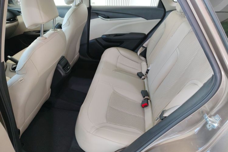 别克 英朗 2017款 15N 手动精英型中控内饰21