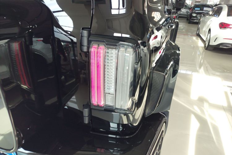 超境汽车 共创坦克300 2023款 2.0T 赛博骑士车身外观6006