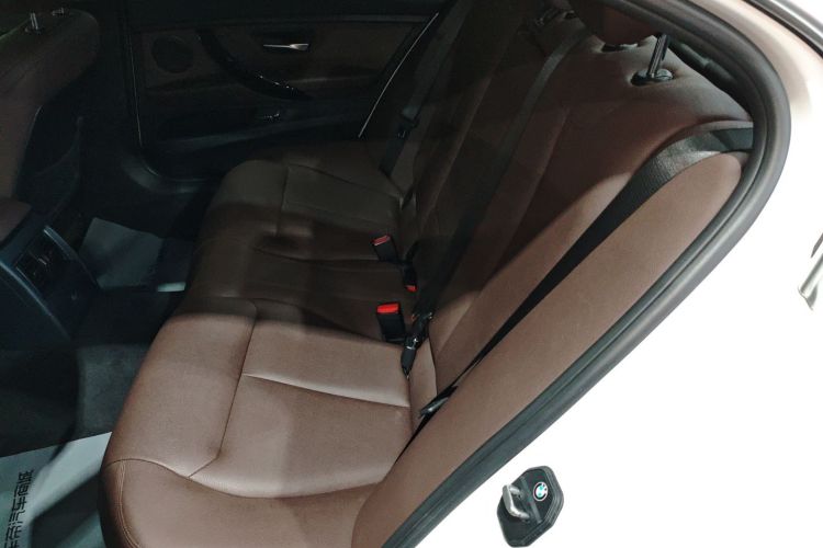 宝马3系 2019款 320Li 时尚型中控内饰7004