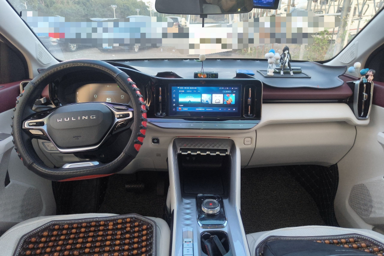 五菱汽车 五菱星云 2023款 2.0L DHT 旗舰版中控内饰12