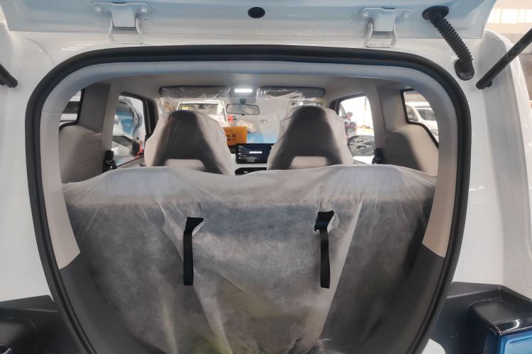 吉利银河 2024款 熊猫mini 200km 耐力熊机舱底盘23