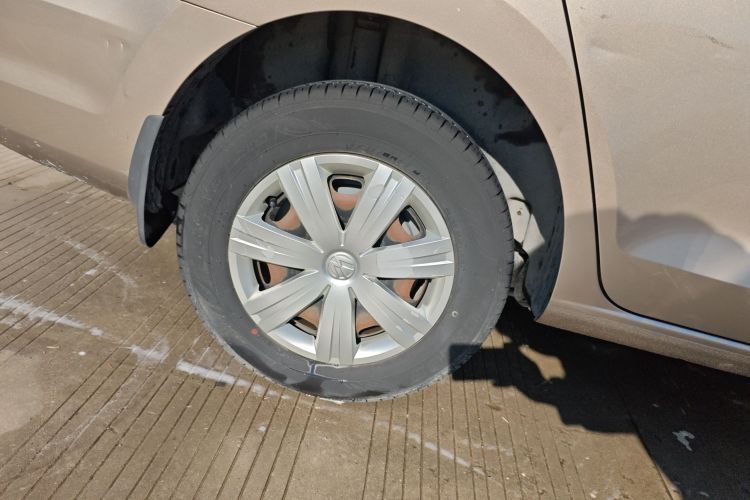 大众 捷达 2015款 质惠版 1.6L 手动时尚型车身外观6008