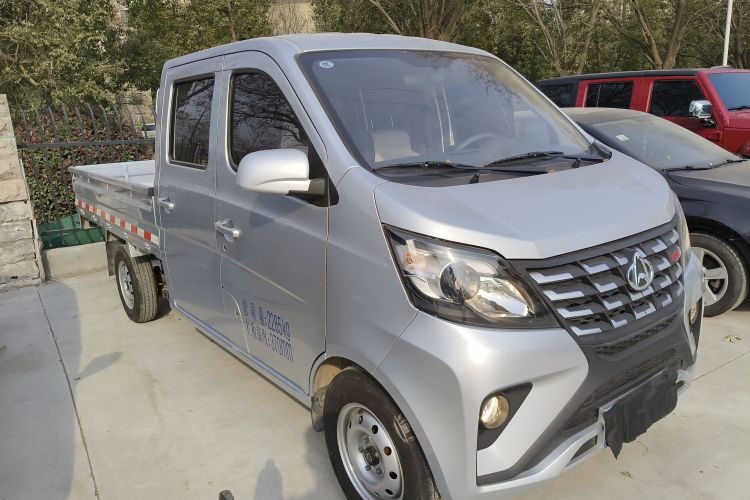 长安凯程 长安星卡 2023款 1.5L GDI 双排2.55米载货汽车舒适型车身外观3