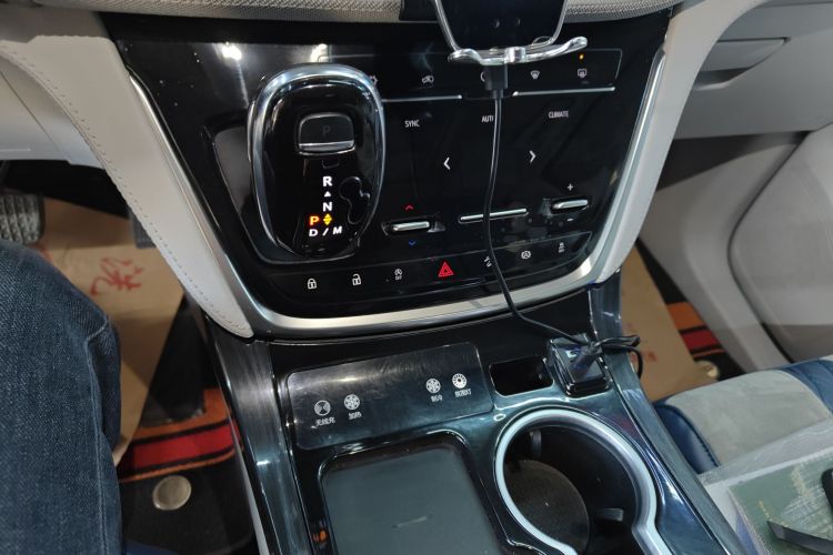 别克GL8 2023款 ES陆尊 尊享型和悦版中控内饰18