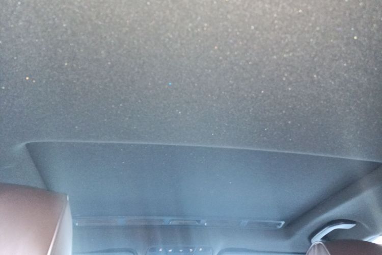 奔驰C级 2017款 改款 C 200 运动版中控内饰22