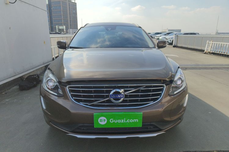 沃尔沃XC60 2017款 T5 智进升级版车身外观2