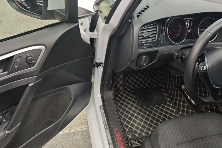 大众 高尔夫 2018款 1.6L 自动舒适型中控内饰7003