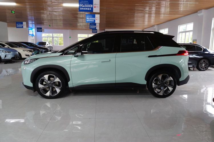 埃安 AION V 2021款 Plus 80 智享科技版 三元锂车身外观4