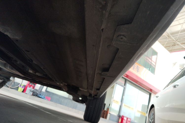 宝骏RS-3 2020款 1.5L CVT  24小时在线豪华型局部细节9002