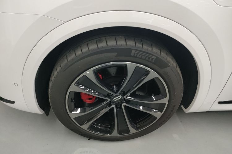 鸿蒙智行 问界M8 2025款 增程 Ultra版 53.4kWh 5座版车身外观6007