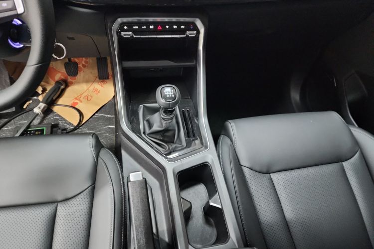 五菱汽车 五菱星辰 2021款 1.5T 手动星光版中控内饰18