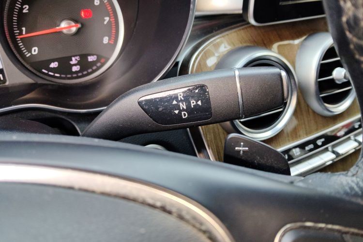 奔驰GLC轿跑 2019款 GLC 260 4MATIC 轿跑SUV中控内饰18