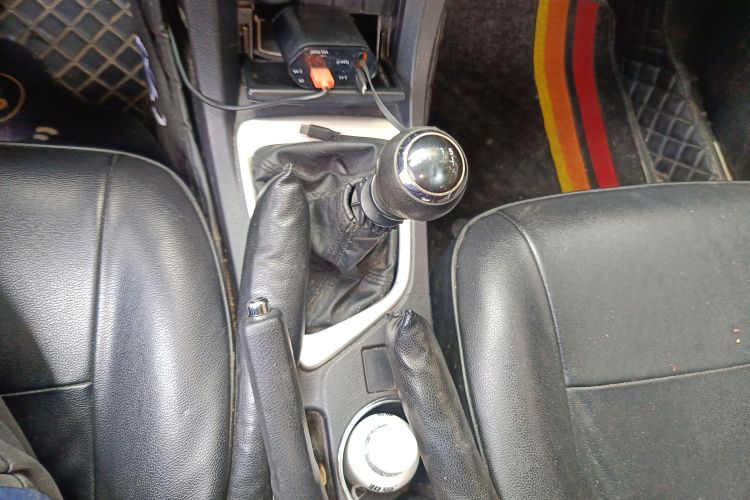 丰田 卡罗拉 2017款 改款 1.2T 手动GL中控内饰18