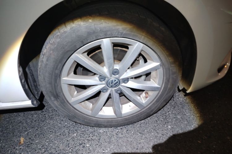 大众 高尔夫·嘉旅 2019款 280TSI 自动好奇型 国V车身外观10