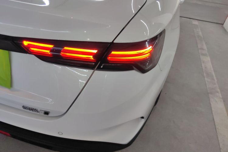 吉利汽车 2024款 缤瑞COOL 1.5T DCT龙腾版车身外观9