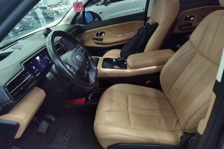 蔚来ES8 2018款 创始版中控内饰19