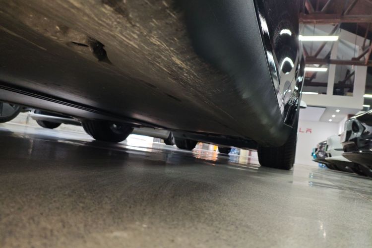 特斯拉 Model Y 2021款 长续航全轮驱动版局部细节9002