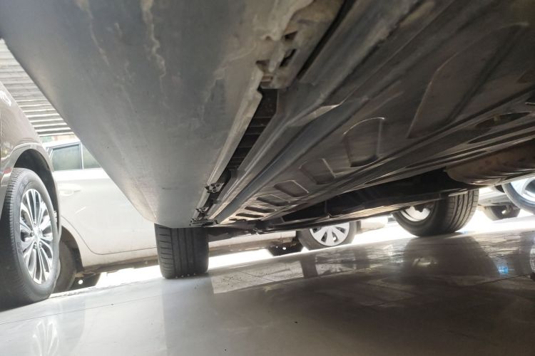 奔驰GLC 2018款 GLC 300 4MATIC 动感型局部细节9002