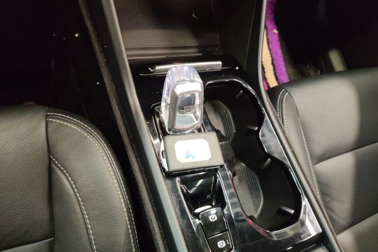 沃尔沃XC40 2022款 T4 四驱智远豪华版中控内饰18