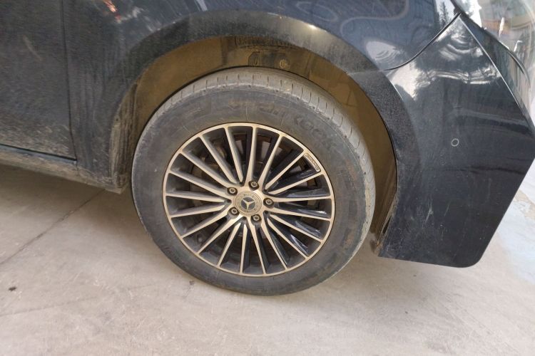 奔驰 威霆 2021款 2.0T 精英版 7座车身外观10