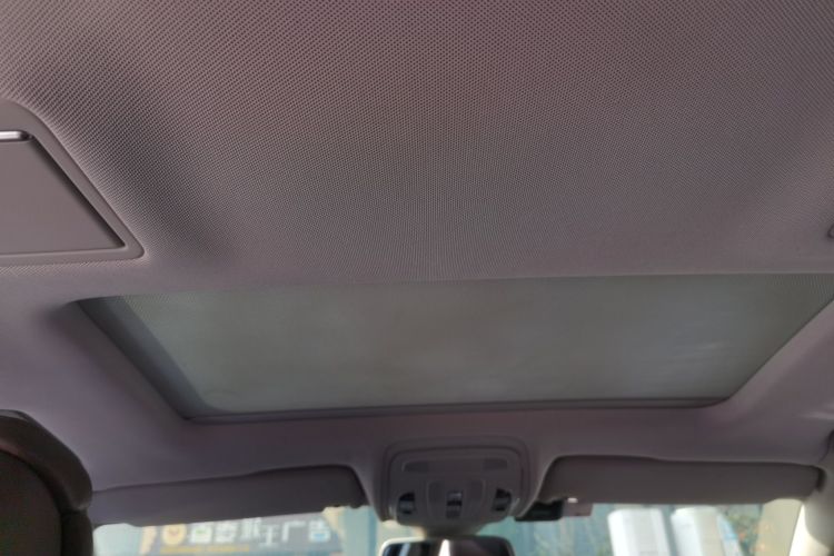 奥迪A8 2013款 A8L 45 TFSI quattro豪华型中控内饰22