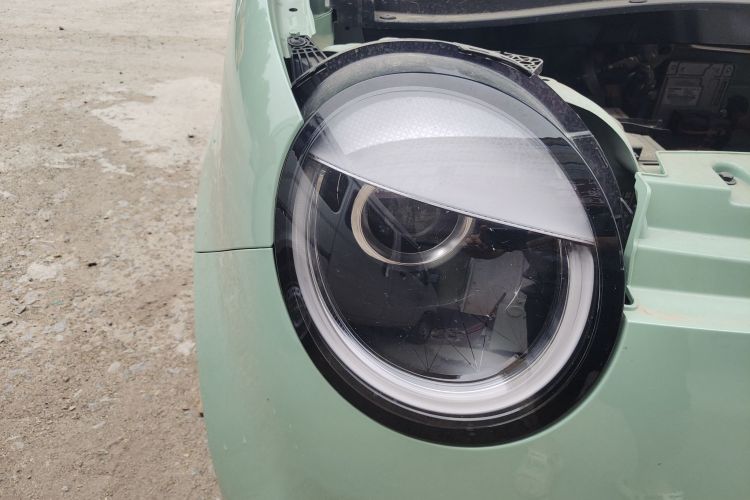 长安Lumin 2023款 205km 香沁款车身外观6006