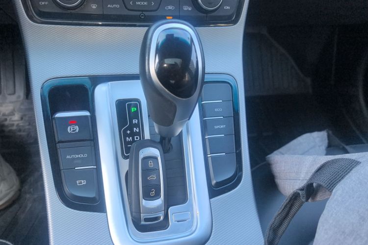 吉利汽车 帝豪GL 2018款 1.4T DCT精英智联型局部细节18