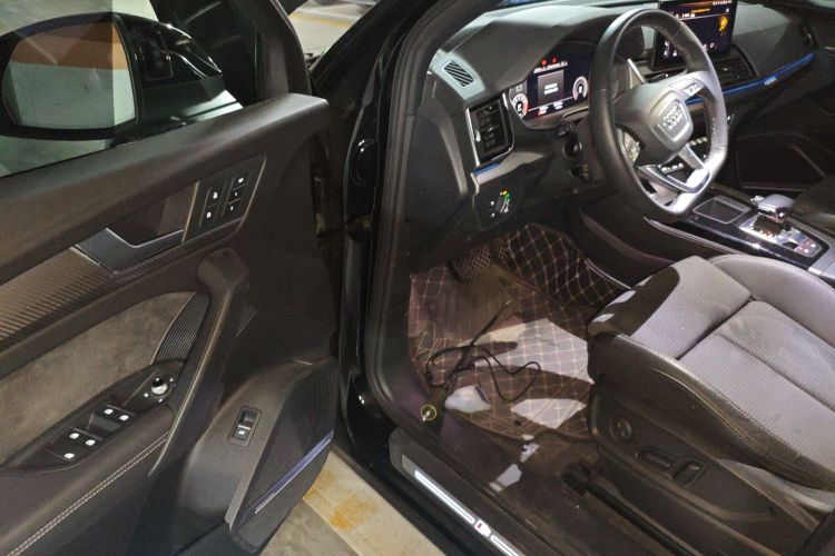 奥迪Q5L Sportback 2021款 45 TFSI 豪华型中控内饰20