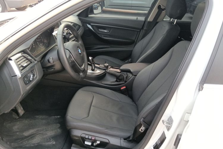 宝马3系 2016款 316Li 时尚型局部细节19