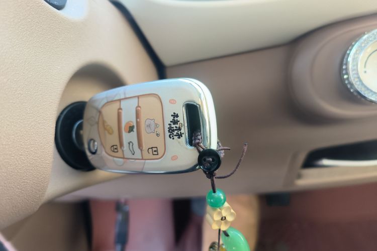 五菱汽车 宏光MINIEV 2025款 四门版 进阶款中控内饰11