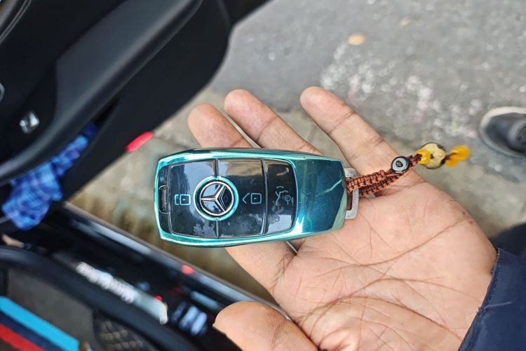 奔驰E级 2020款 E 300 L 豪华型中控内饰11