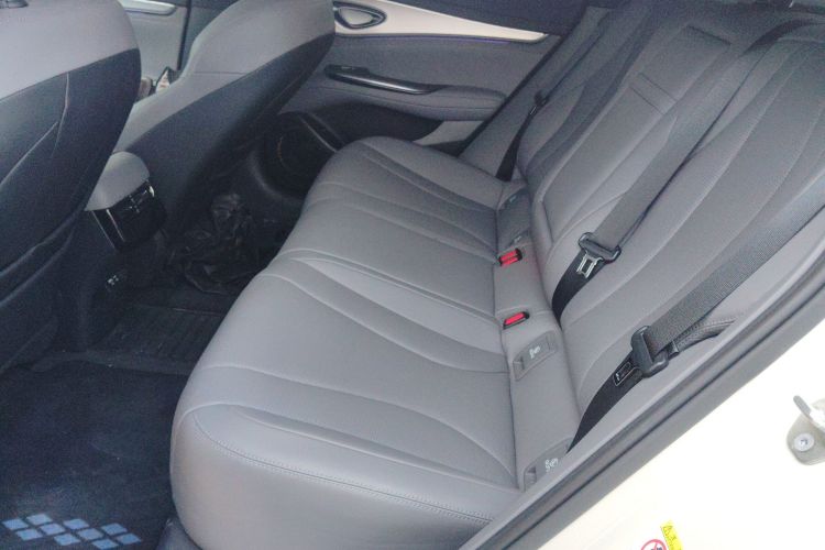 比亚迪 海豹07 DM-i 2025款 智驾版 DM-i 1.5L 125km 尊贵型中控内饰21