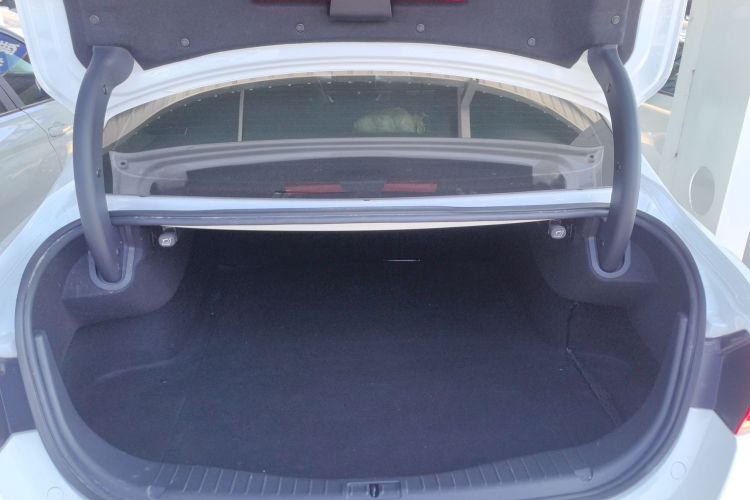 红旗H5 2020款 1.5T DCT旗韵版机舱底盘23