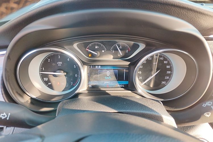 别克 昂科威 2017款 28T 四驱精英型中控内饰14