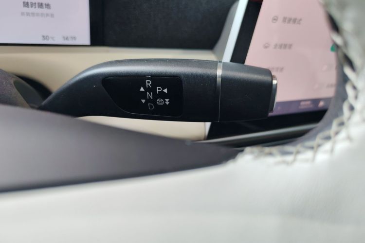 小鹏G6 2023款 580 长续航 Pro中控内饰18