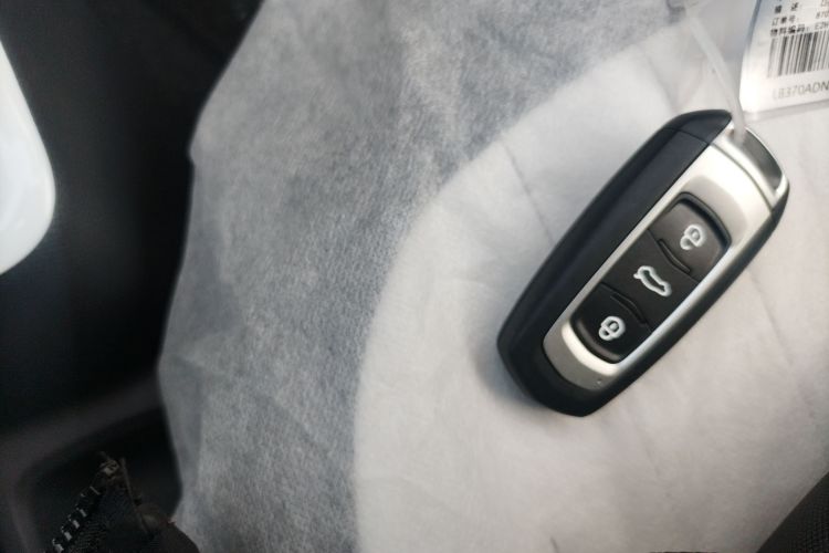 吉利银河 2025款 210km 熊猫卡丁中控内饰7001