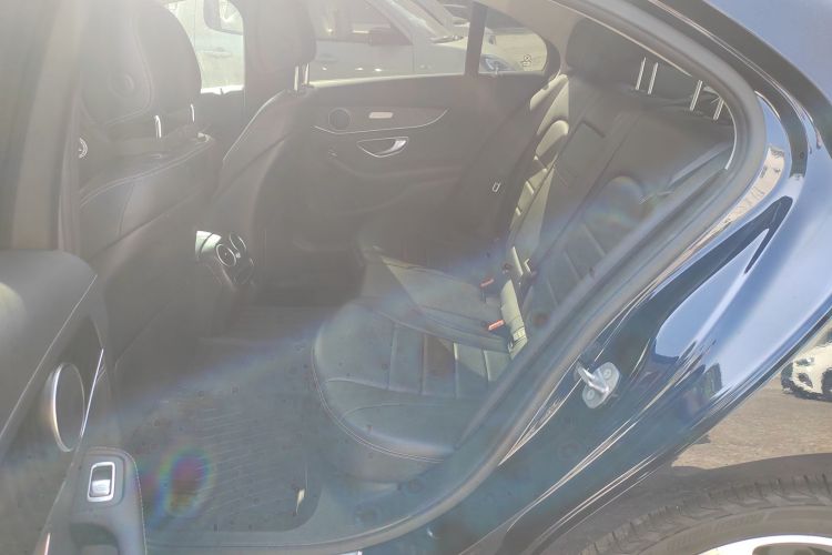 奔驰C级 2019款 C 260 L 运动版中控内饰21