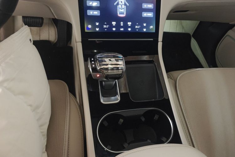 理想汽车 理想ONE 2021款 增程6座版中控内饰18