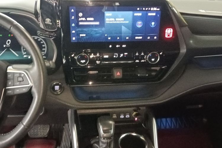 丰田 皇冠陆放 2022款 2.0T 四驱劲耀版中控内饰16