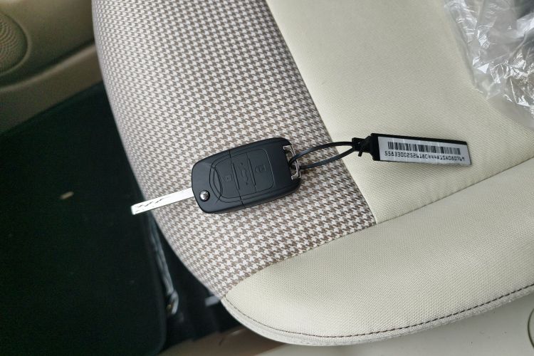 五菱汽车 宏光MINIEV 2025款 四门版 进阶款中控内饰11